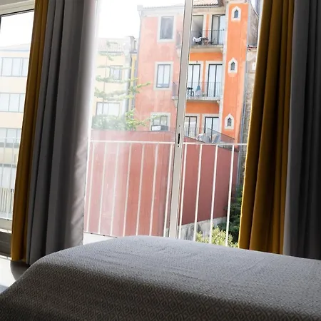 아파트 Almada Downtown 304