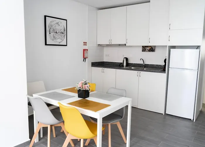 아파트 Almada Downtown 304 *